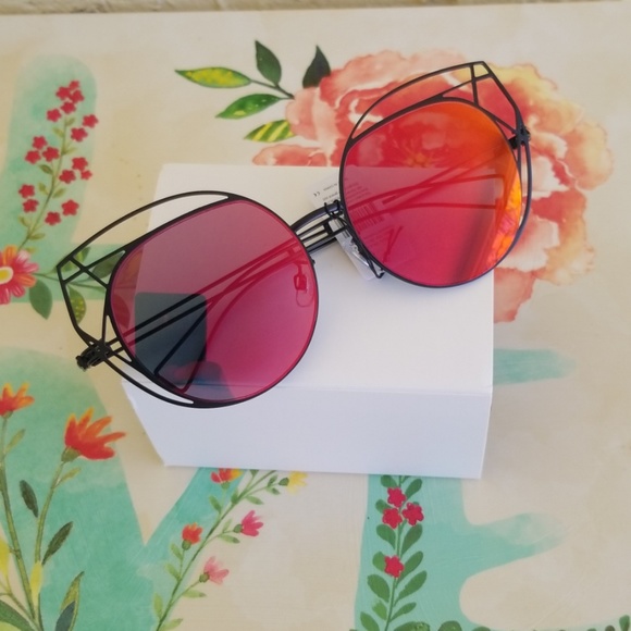 2019 CAT EYE STYLE MIRROR LENS WOMAN SUNGLASSES - Picture 4 of 4